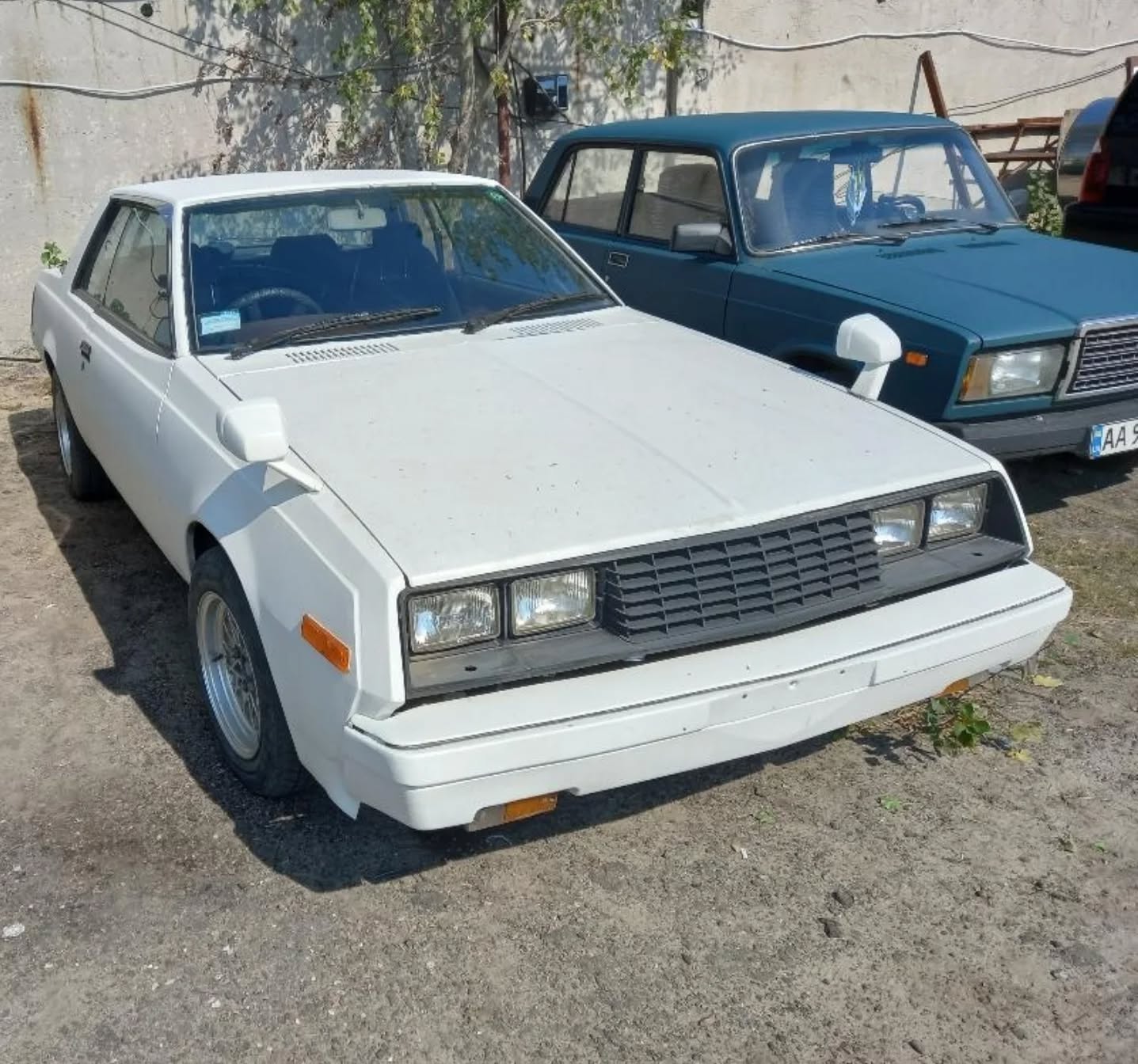 Цей красень - Mitsubishi Galant Lambda 1980. Дуже мало їх лишилося. Фото рідної підлоги в рідній шумці змушують витирати сльози щастя. :)Власник - @aleks_moskaliuk#mitsubishi #galant #galantcoupe #jdm #galantlambda