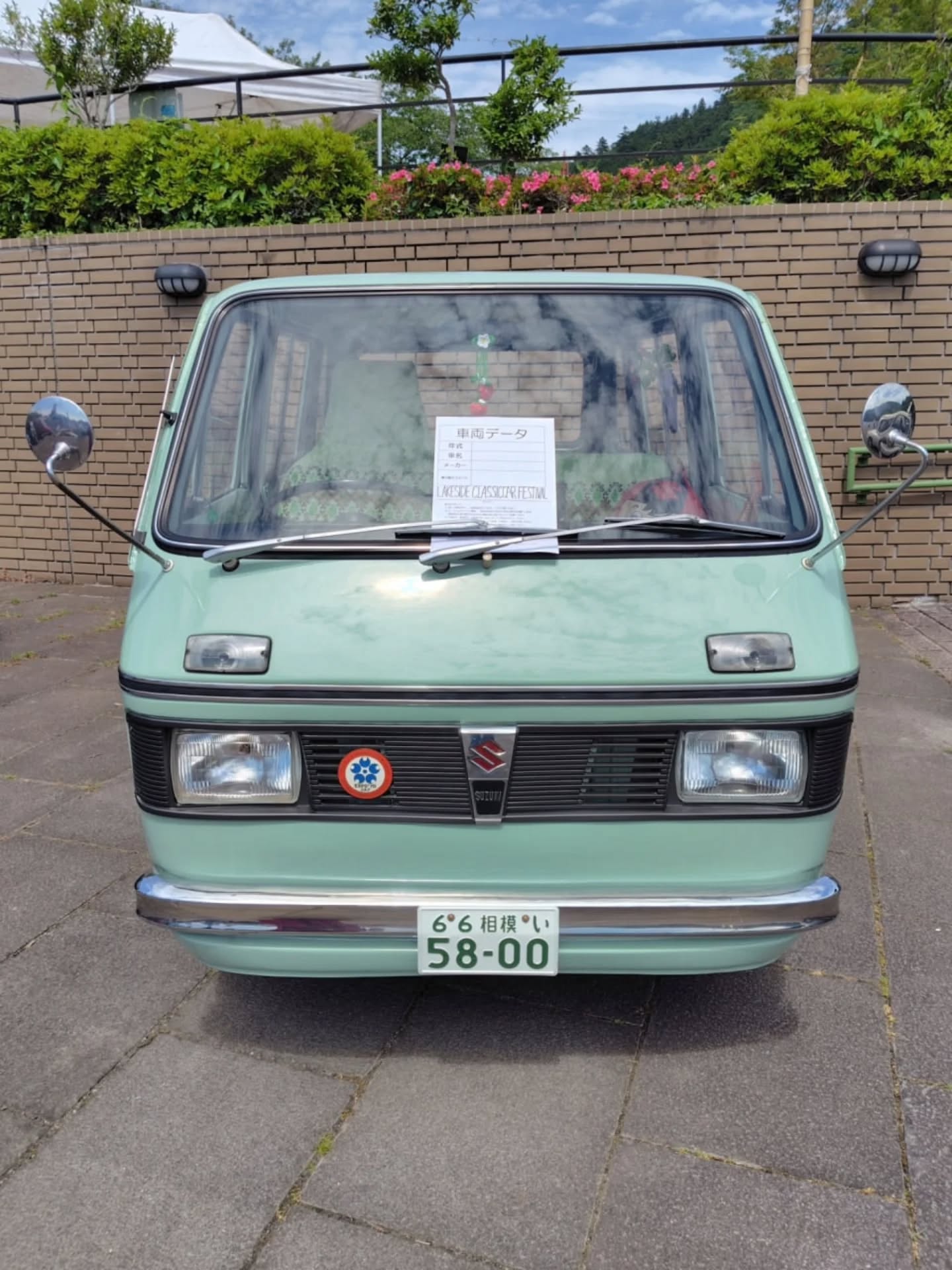 Suzuki Carry - незвична машинка, яка не лишає нікого байдужим.Дизайн цього шедевра - Italdesign Giugiaro. Тож точно, що буде привертати увагу. :) Фото - @stand_stone_company#jdm #suzuki #carry #italdesign
